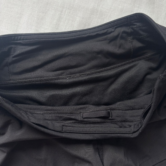 Lululemon black speed up short 2.5' - Picture 2 of 5